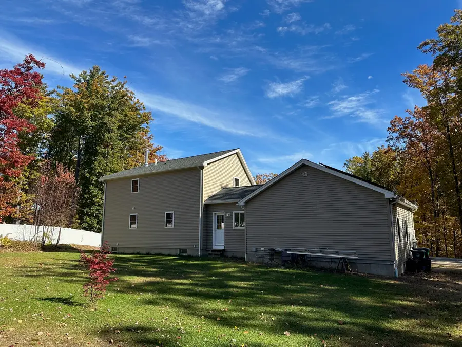 43 Billings Rd, Fitchburg, MA 01420 - #3
