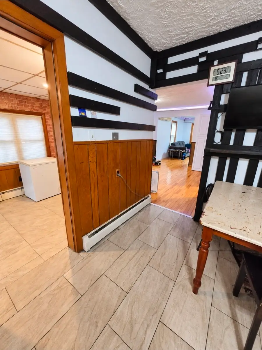 21 Greenwood St, Worcester, MA 01607 - #3