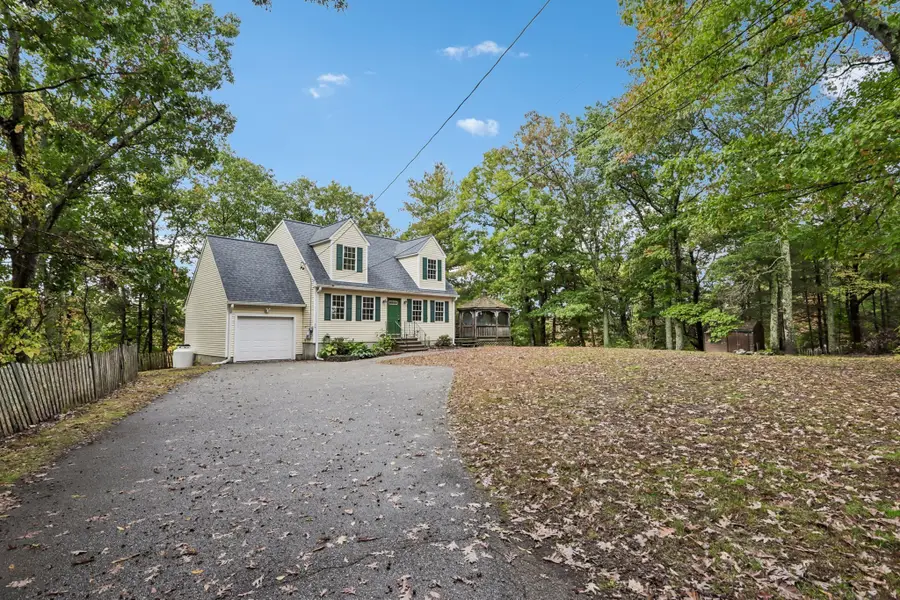 34 Cork Cir, Millville, MA 01529 - #3