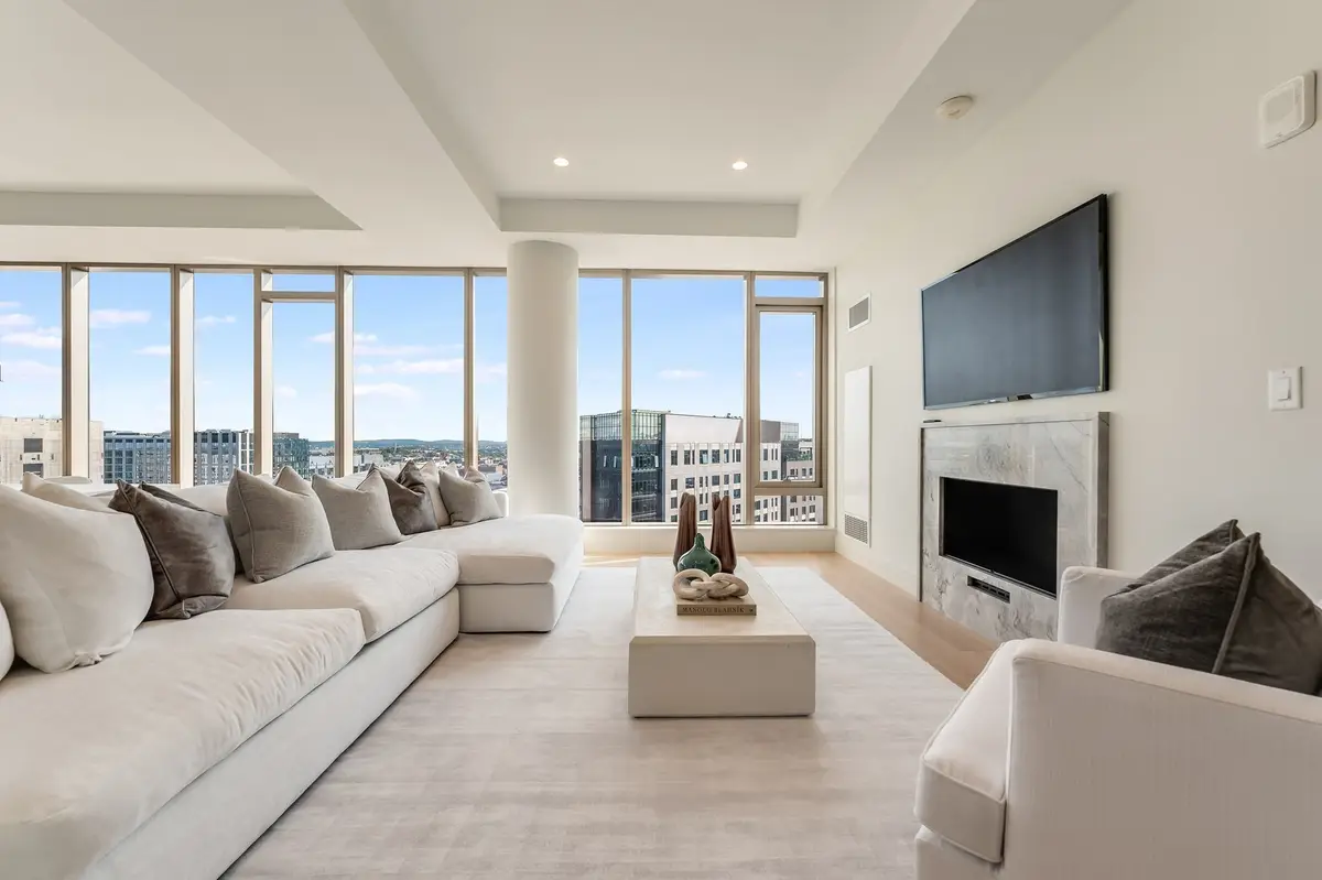 135 Seaport Blvd #PH3B, Boston, MA 02210 - #1