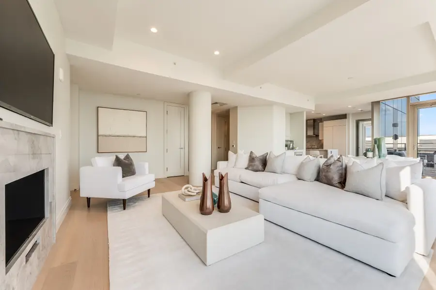 135 Seaport Blvd #PH3B, Boston, MA 02210 - #3