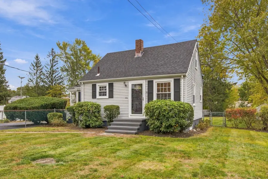 186 Plain St, Stoughton, MA 02072 - #3