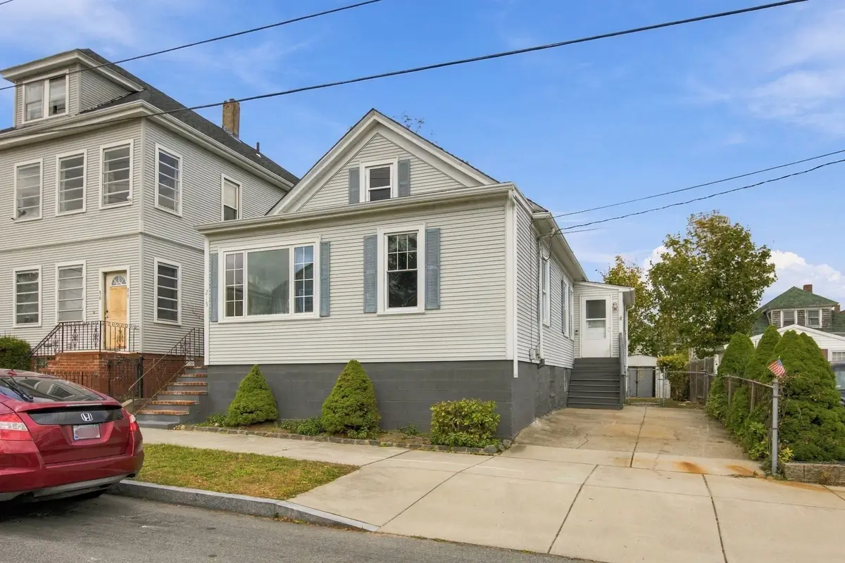 215 Clifford St, New Bedford, MA 02745 - #1