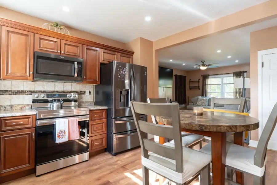 10 Ridgewood Ave, Southbridge, MA 01550 - #3