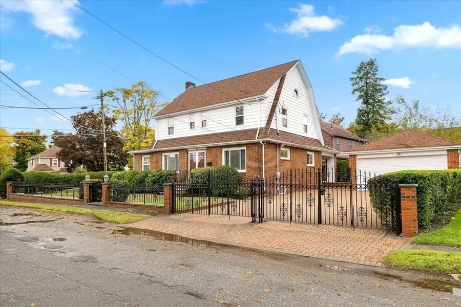 6 Burbank Rd, Medford, MA 02155 - #3