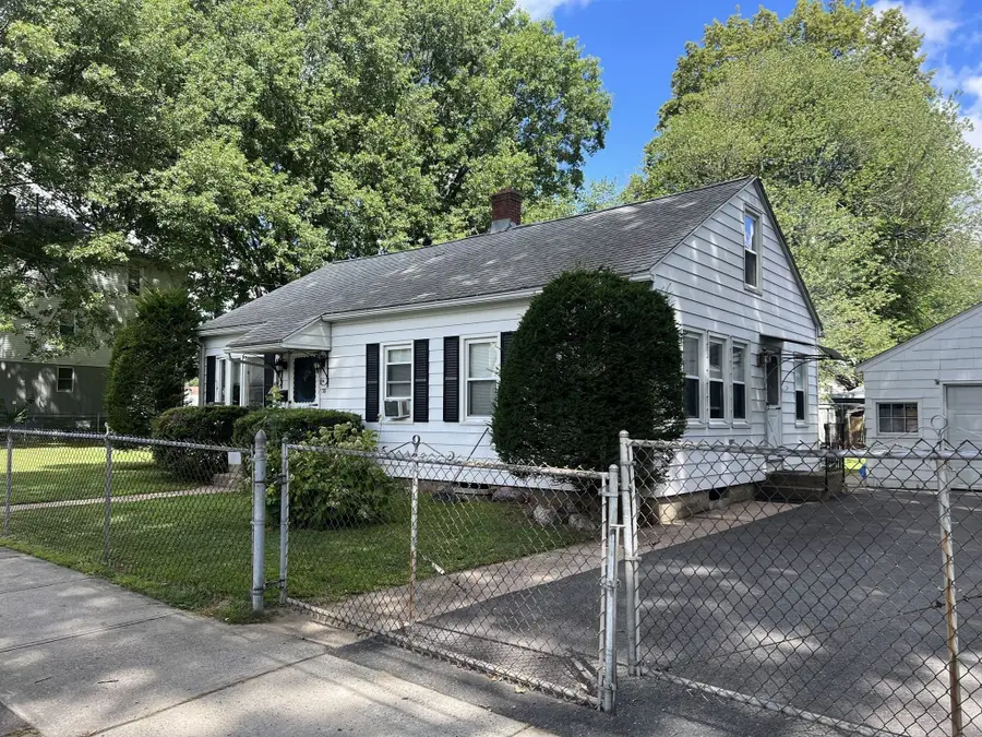 38 Saint Anthony St, Chicopee, MA 01013 - #2