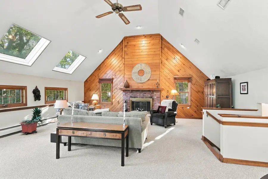 185 Kettle Hole Rd, Bolton, MA 01740 - #3
