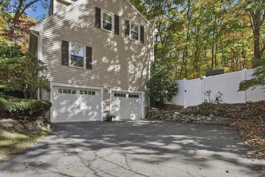 5 Ragged Hill Rd, Milford, MA 01757 - #2