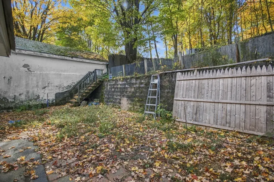 96 Canton St, Fitchburg, MA 01420 - #3