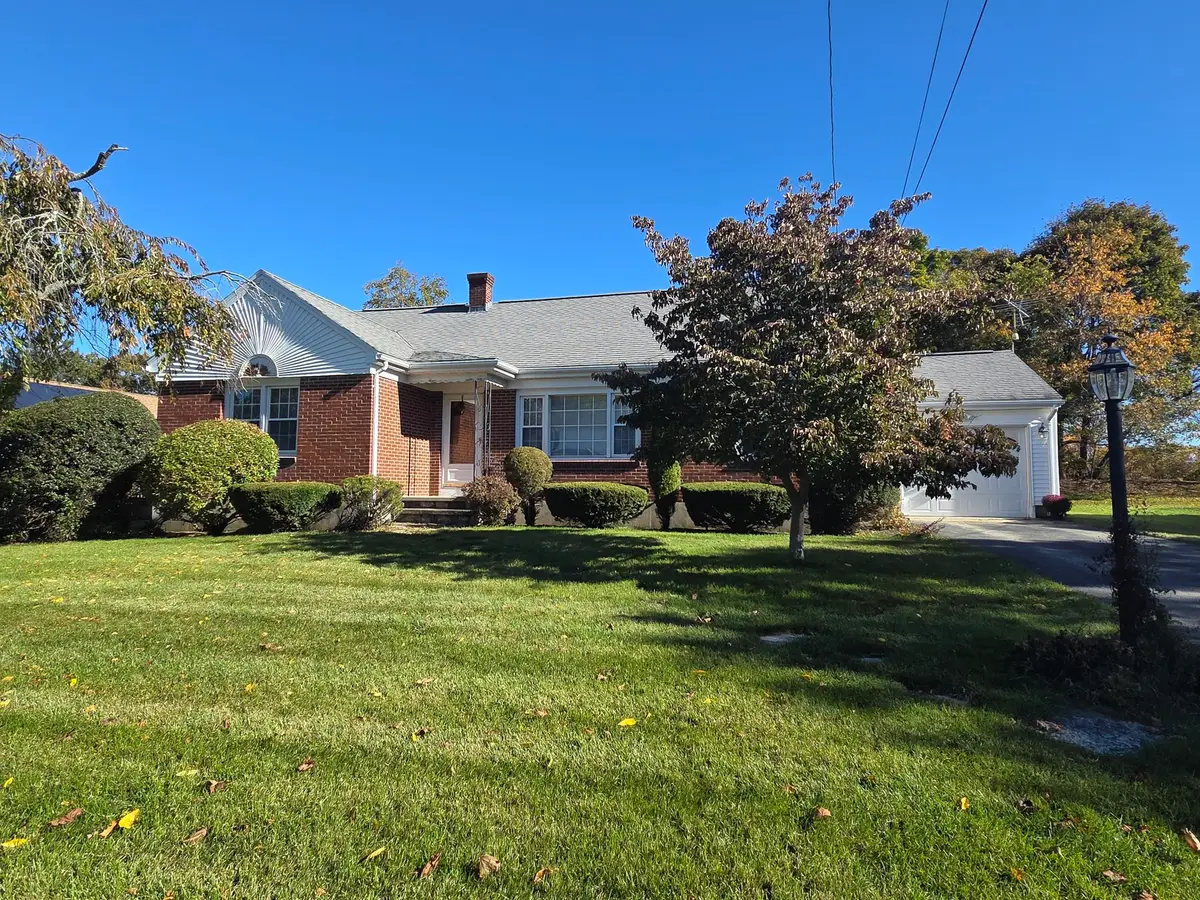 40 Brodeur Ave, Webster, MA 01570 - #1
