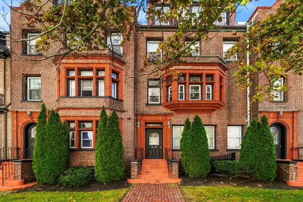 38 Elm St #4, Worcester, MA 01609