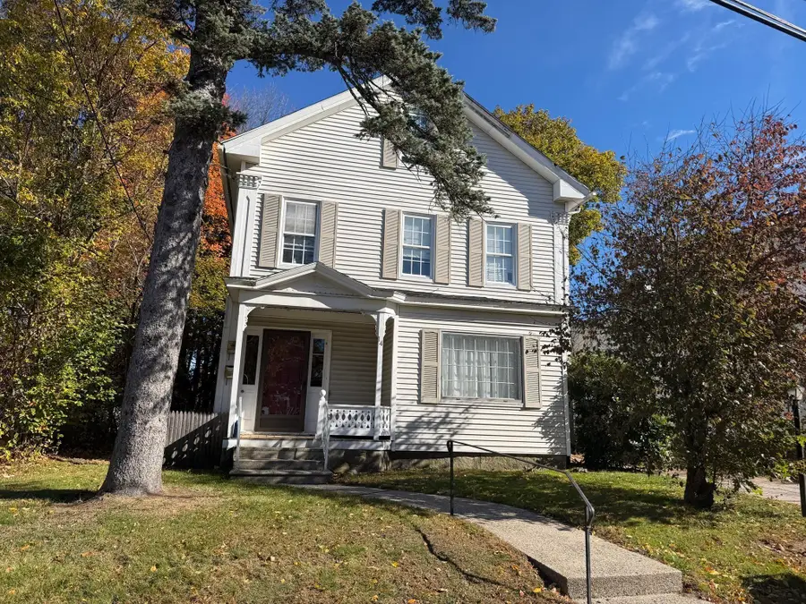14 Prospect St, Webster, MA 01570 - #2