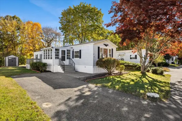 33 Thayer, Taunton, MA 02780