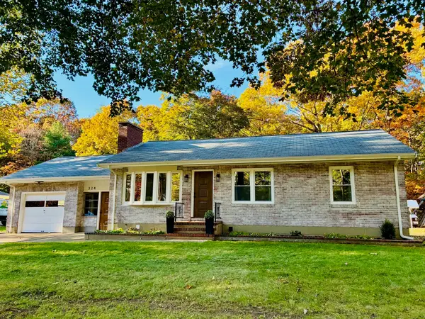 324 Pleasant Street, Franklin, MA 02038
