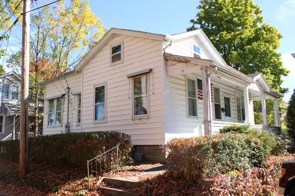 19 Walnut Ave, Chicopee, MA 01020