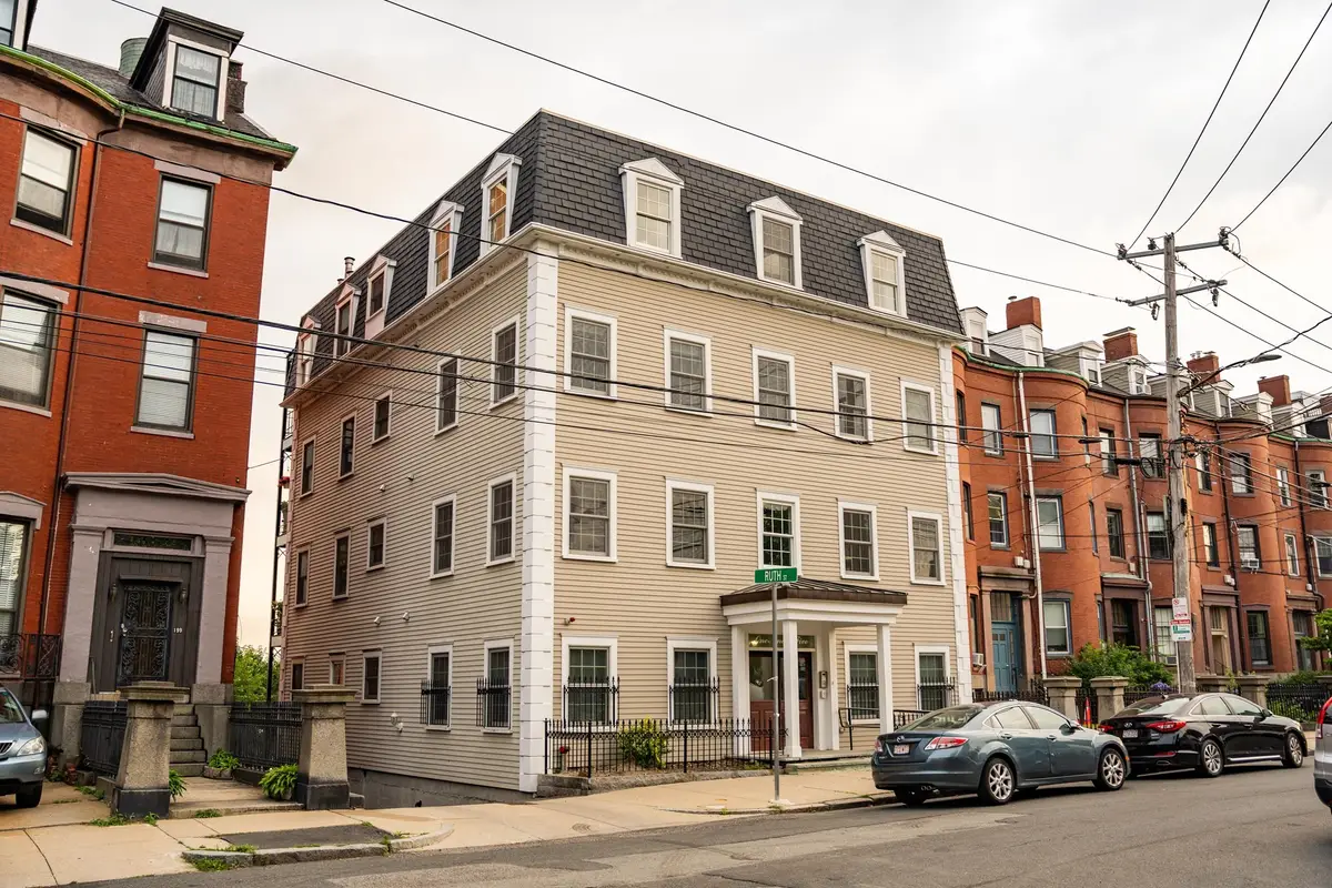 195 Webster St #3, Boston, MA 02128 - #1