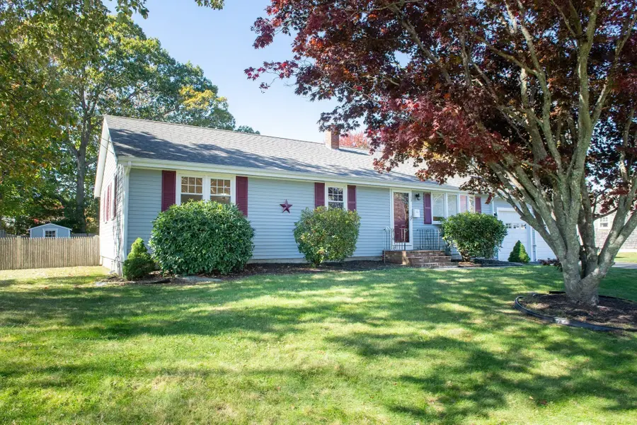 10 Brook Dr, Fairhaven, MA 02719 - #2