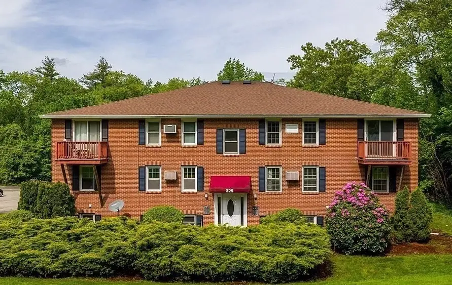 325 Ashland Ave #5, Southbridge, MA 01550 - #1