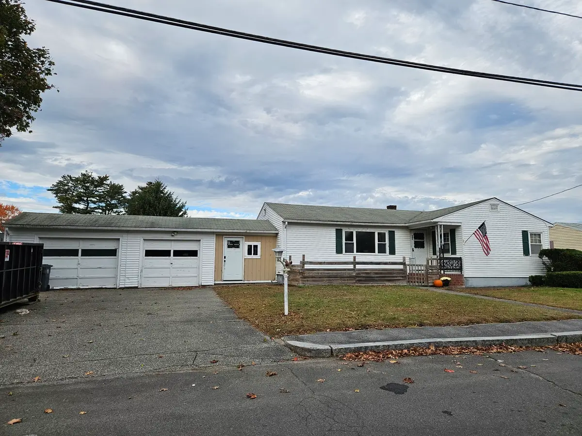 27 Campbell St, Methuen, MA 01844 - #1