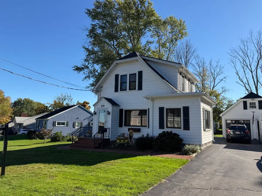 233 Gifford Ave, Somerset, MA 02726 - #3