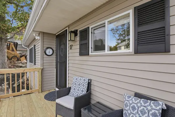 17 Overlook Rd, Weymouth, MA 02189
