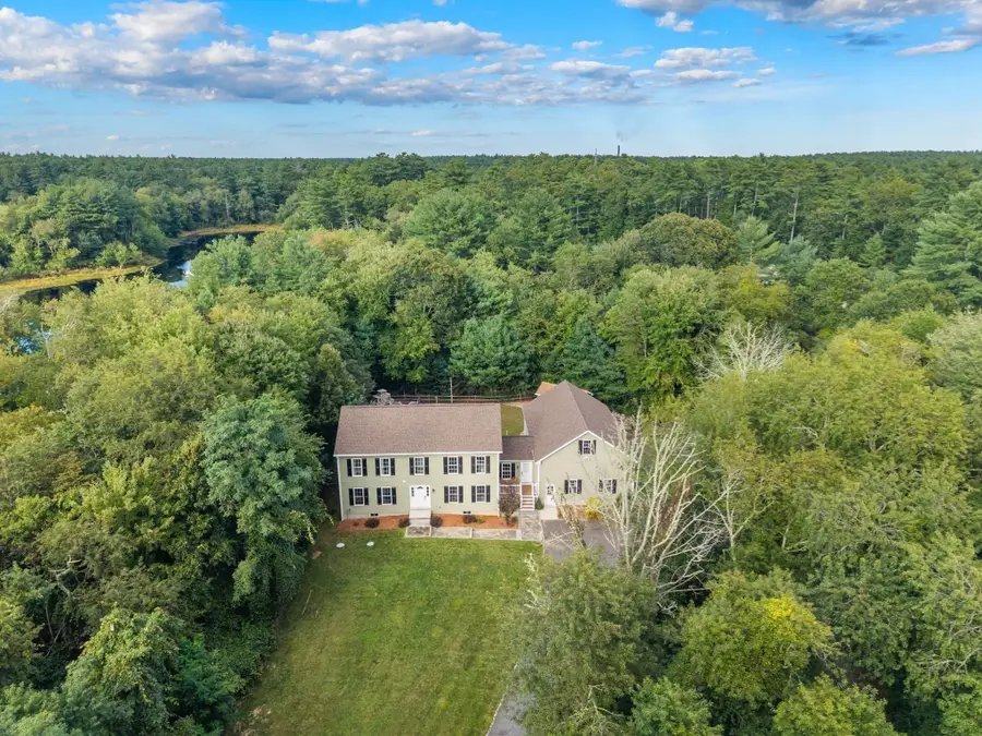 698 Walnut Plain Rd, Rochester, MA 02770 - #3