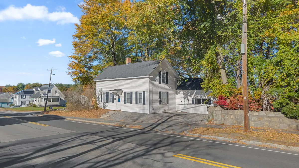 82 W Main St, Dudley, MA 01571 - #1