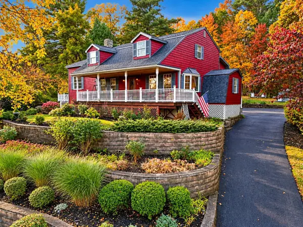 18 Jewel Cir, Methuen, MA 01844