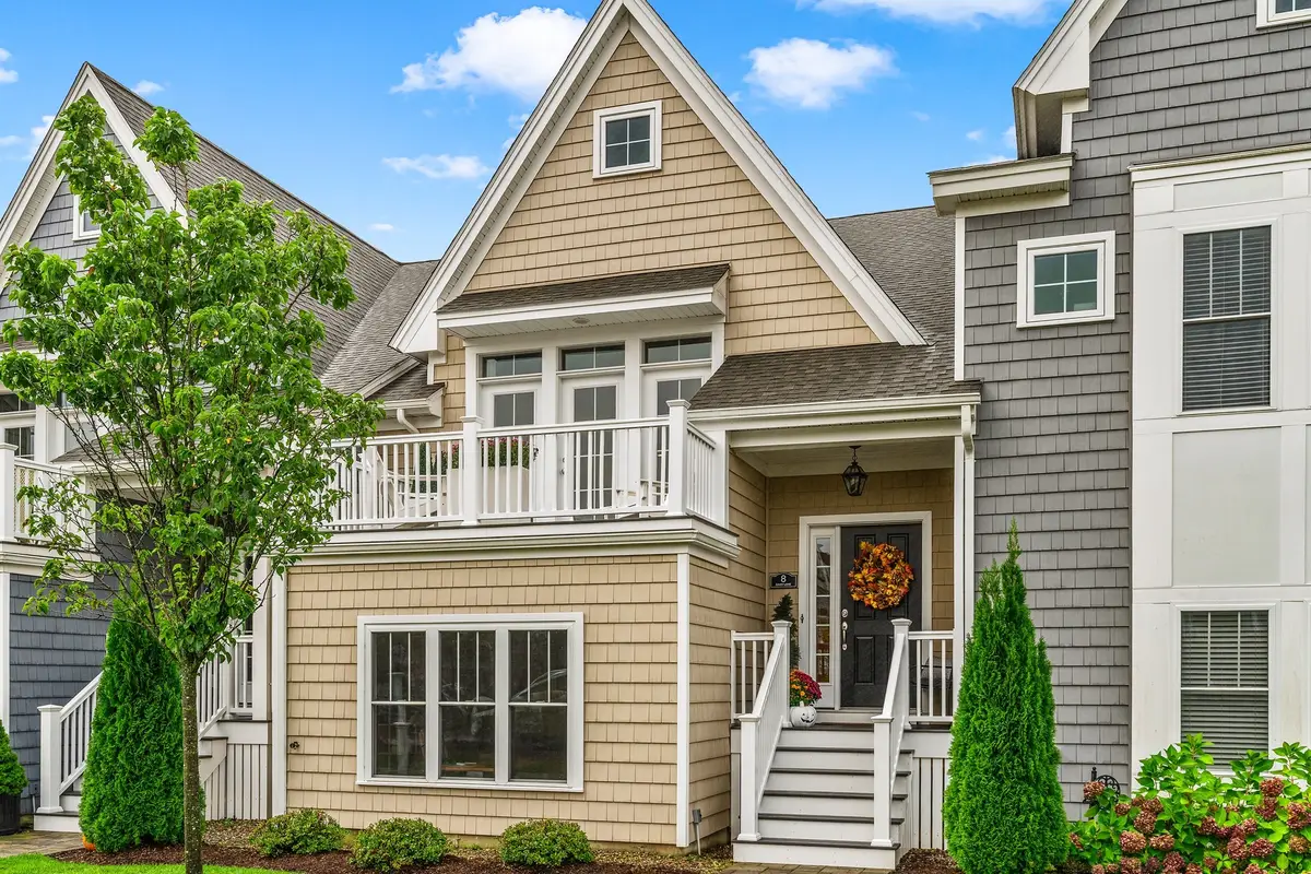 8 Daisy Ln, Plymouth, MA 02360 - #1