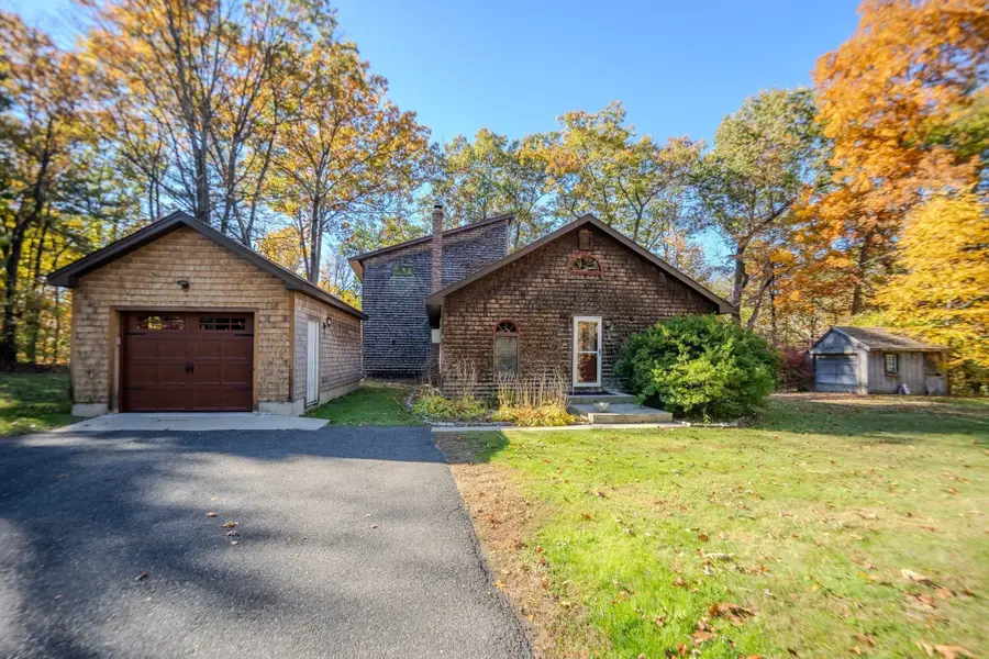 102 Middle Rd, Southampton, MA 01073 - #2
