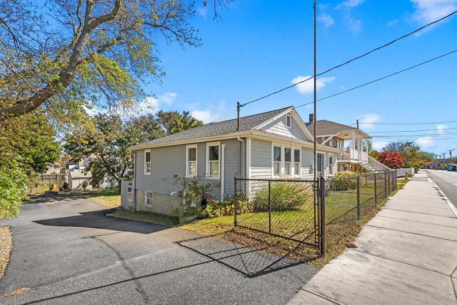 568 Nantasket Ave, Hull, MA 02045 - #3