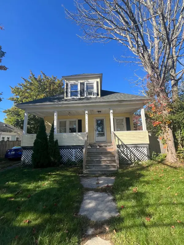 935 Rockdale Ave, New Bedford, MA 02740