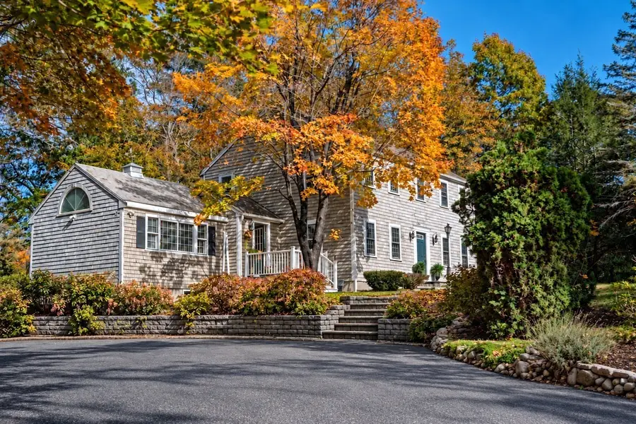 241 Grove St, Norwell, MA 02061 - #2