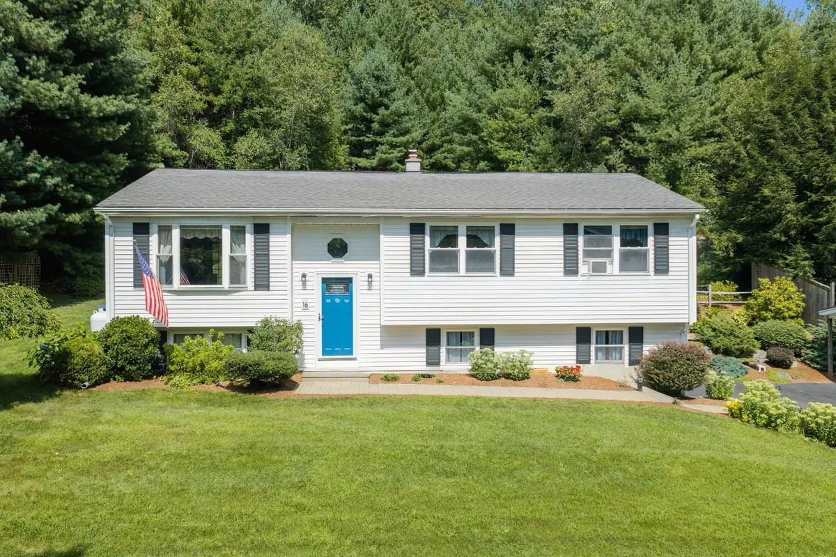 16 Howarth Rd, Oxford, MA 01540 - #1