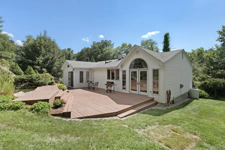 16 Howarth Rd, Oxford, MA 01540 - #3