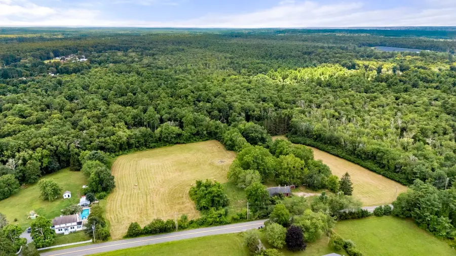 84 Robinson Rd, Rochester, MA 02770 - #2