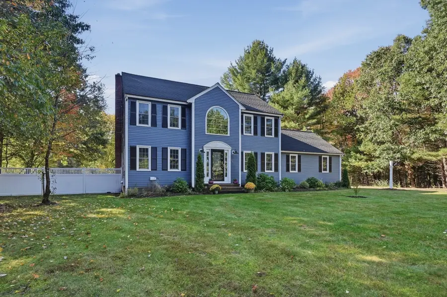 3 King Philip Path, Mendon, MA 01756 - #2