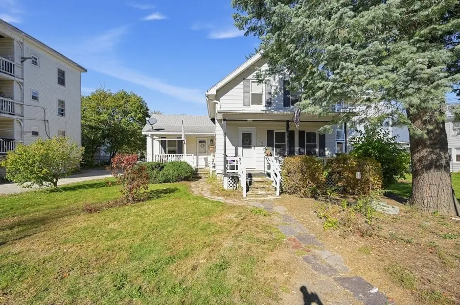 23 Charlton St, Southbridge, MA 01550 - #1