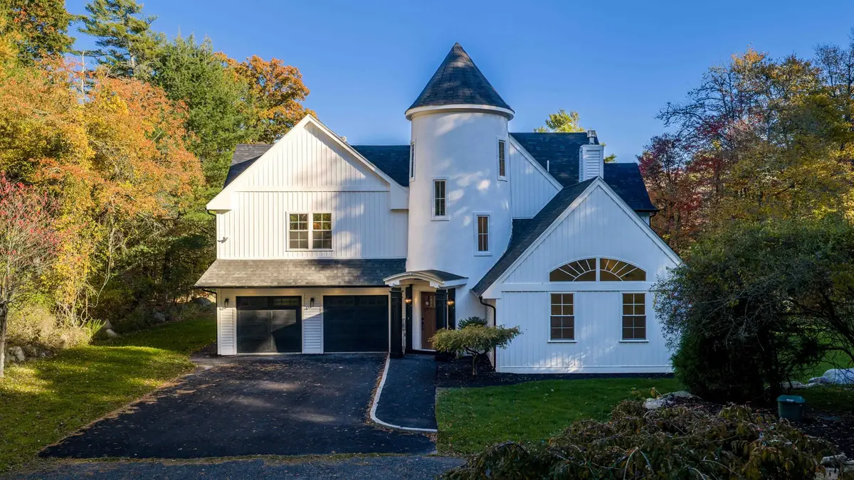 801 Potomska Rd, Dartmouth, MA 02748 - #1
