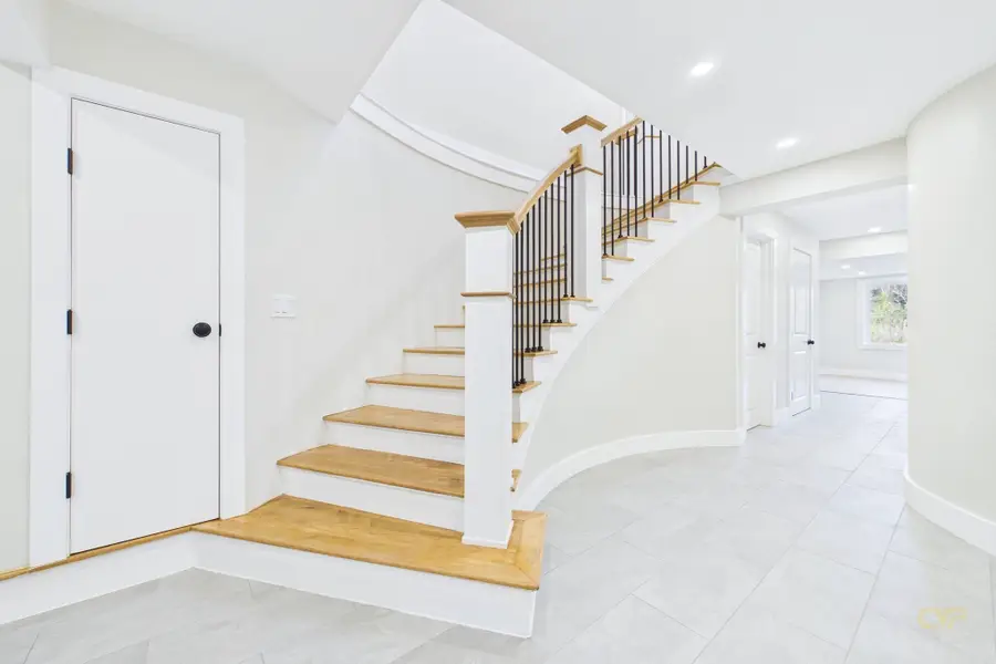 801 Potomska Rd, Dartmouth, MA 02748 - #3