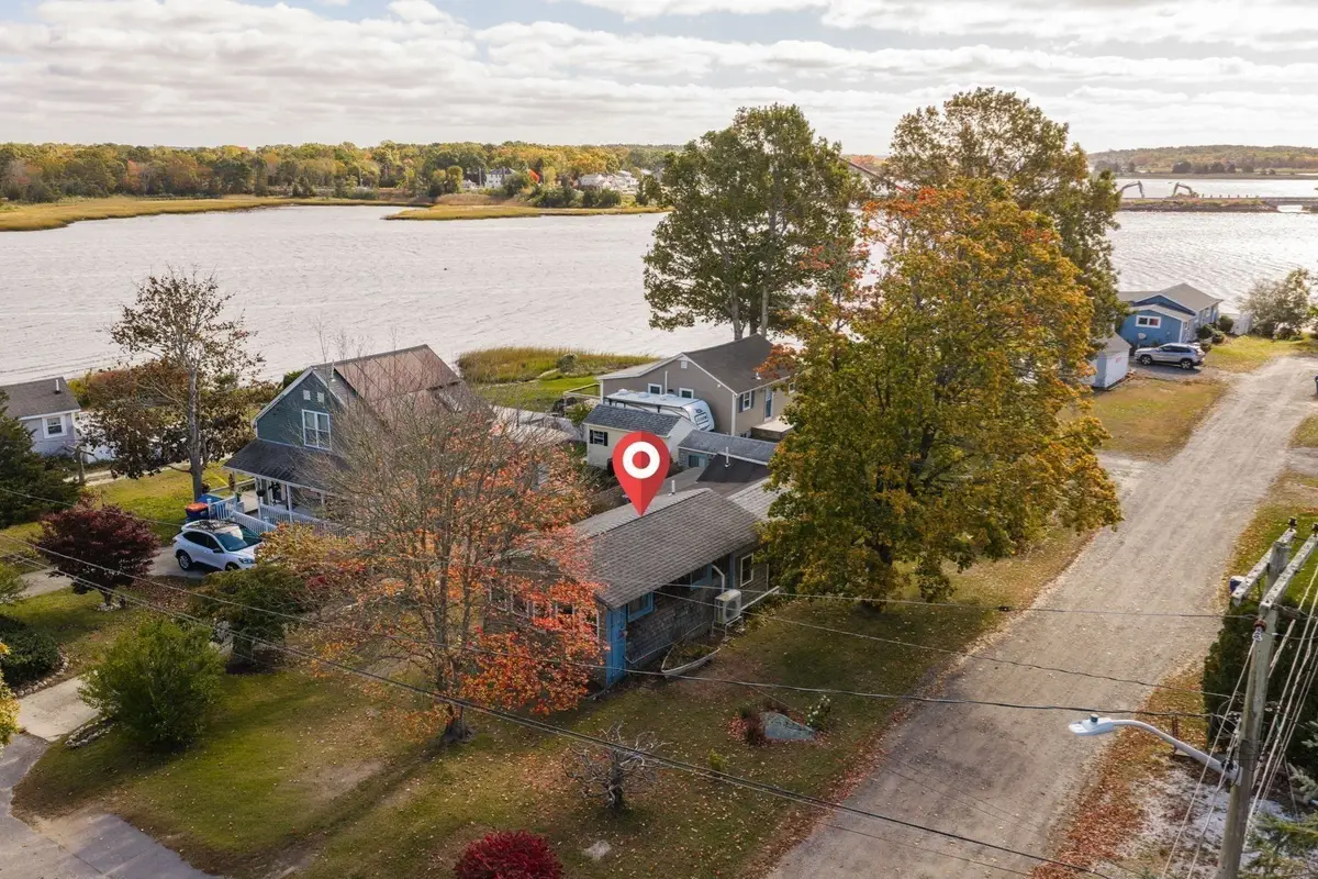 11 Winter St, West Wareham, MA 02576 - #1