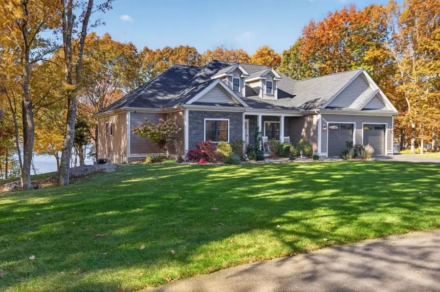 39 Ridge St, Berkley, MA 02779 - #2