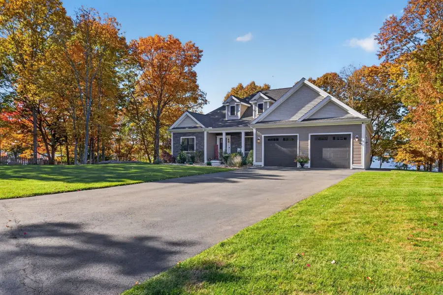 39 Ridge St, Berkley, MA 02779 - #3