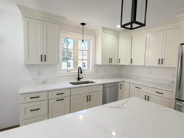 290 Bridge Street, Fairhaven, MA 02790