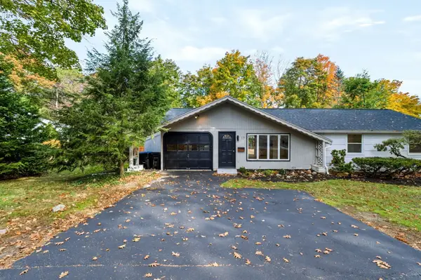 17 Grover St, Beverly, MA 01915