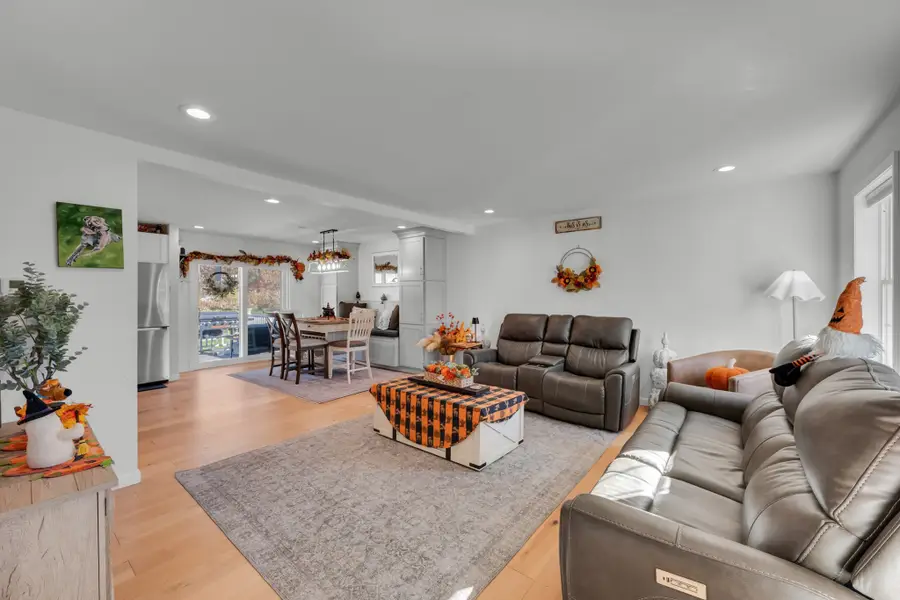 121 Franklin St, Belchertown, MA 01007 - #2