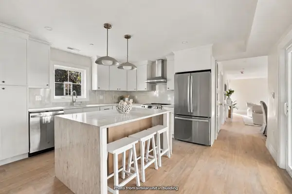 114 Hale St #1, Beverly, MA 01915