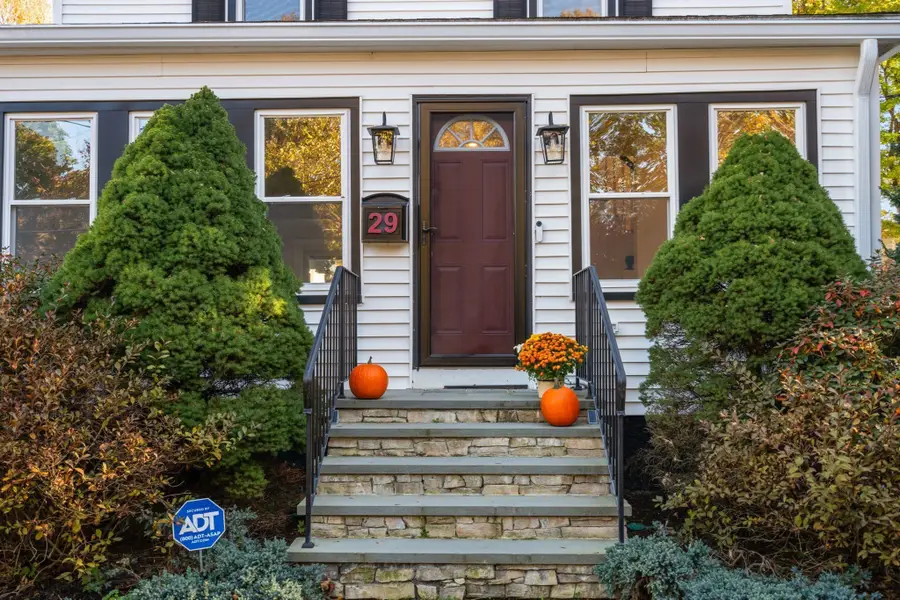 29 Clapp St, Walpole, MA 02081 - #3