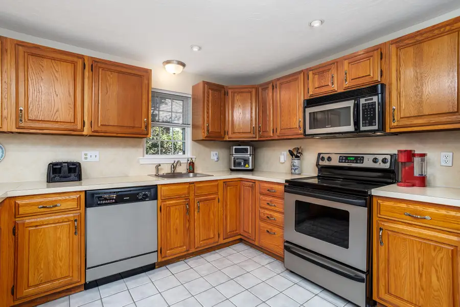 907 Ridgefield Cir #D, Clinton, MA 01510 - #2