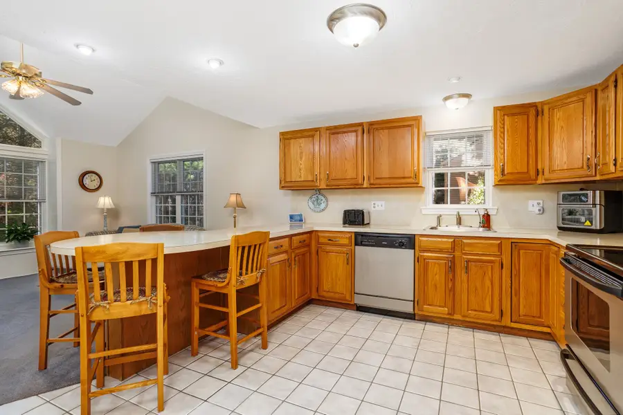 907 Ridgefield Cir #D, Clinton, MA 01510 - #3